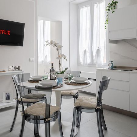 Via Ponte Alle Mosse, 19 - Florence Charming Apartments - A Chic, Newly Renovated Apartment Near Tram Leopolda, A Few Min From Downtown Exteriör bild