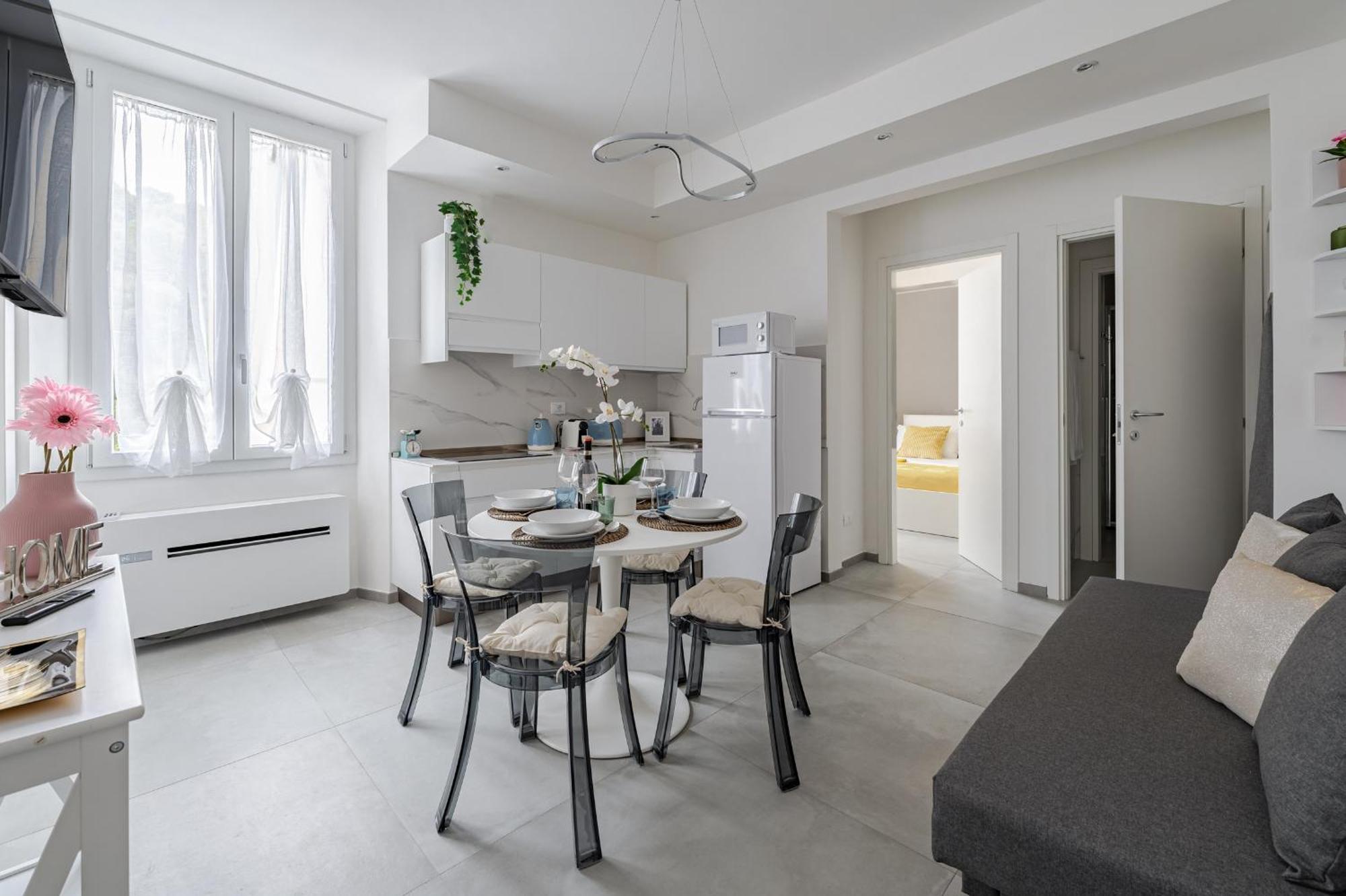 Via Ponte Alle Mosse, 19 - Florence Charming Apartments - A Chic, Newly Renovated Apartment Near Tram Leopolda, A Few Min From Downtown Exteriör bild