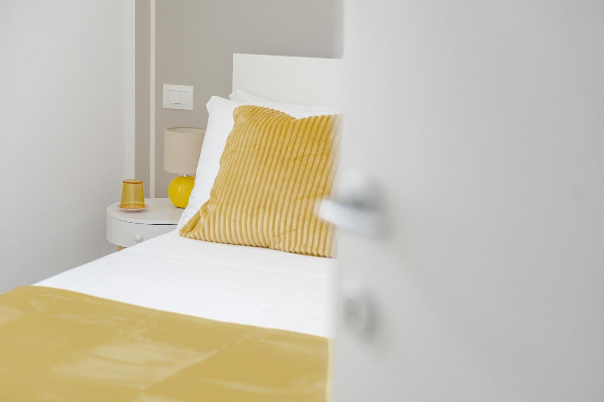 Via Ponte Alle Mosse, 19 - Florence Charming Apartments - A Chic, Newly Renovated Apartment Near Tram Leopolda, A Few Min From Downtown Exteriör bild